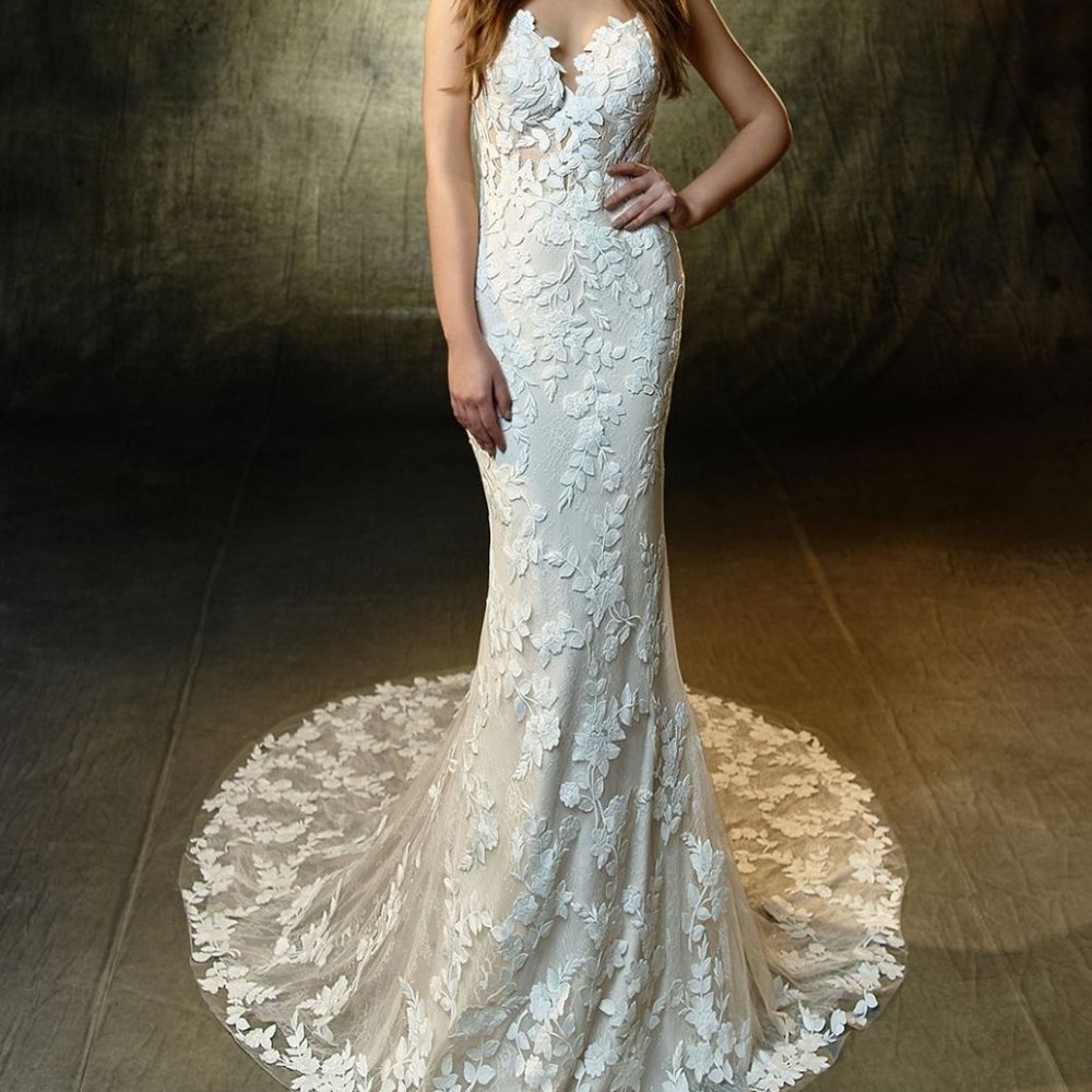 Brand New Wedding Dress Blue by Enzoani Lesley Dress